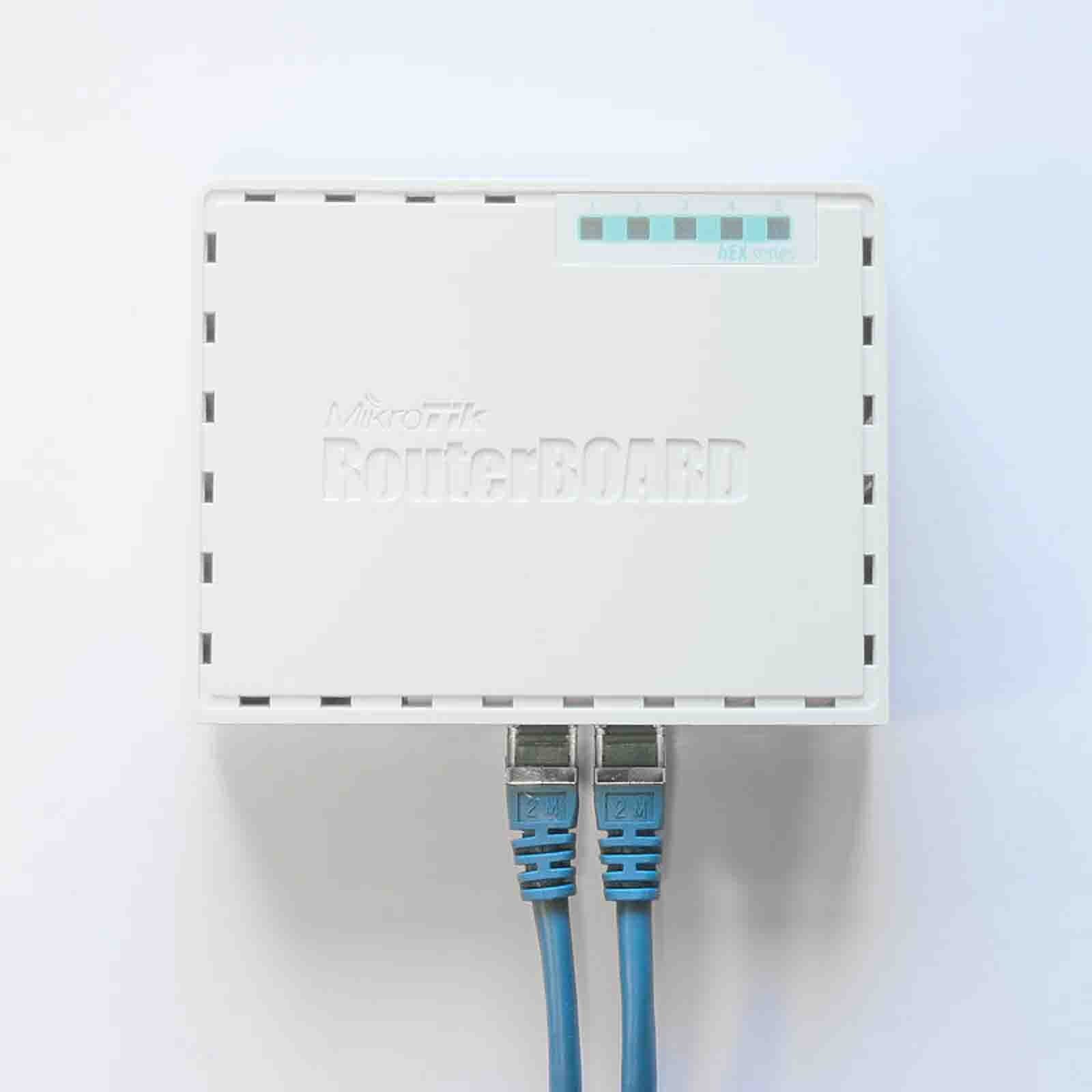 Router MikroTik hEX 5xGE USB PoE v E50UG